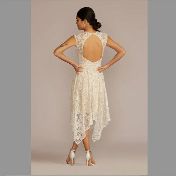 David's Bridal Cream Lace Wedding Dress - Picture 2 of 6